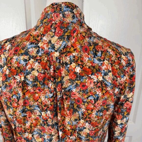 ZARA Floral Print Wrap Look Top High Low Hem Button or Roll Cuffs Size Medium - Picture 3 of 9
